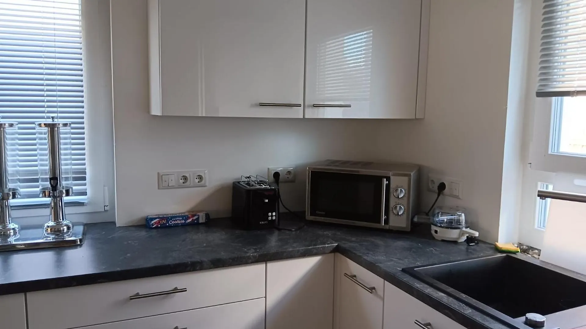B&B Zimmer Mit Gemeinschaftsbad In Muenchen